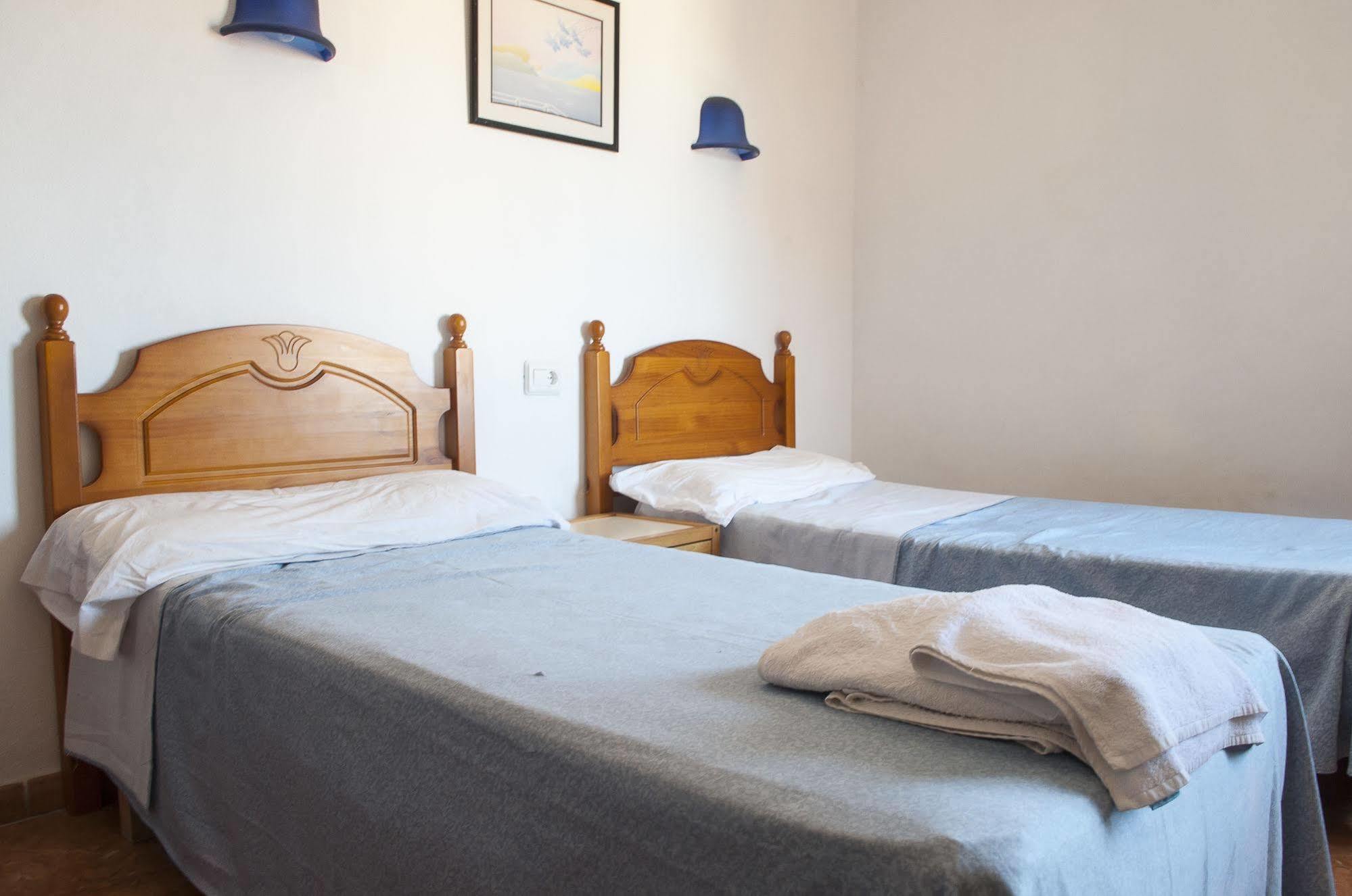 Surfing Concept Hostel Cala Ratjada  Luaran gambar